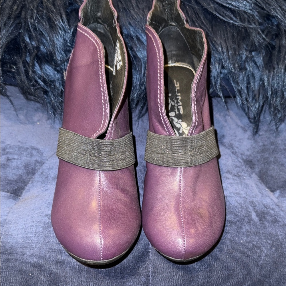 Jump Women's Stylish Plum Ankle Booties